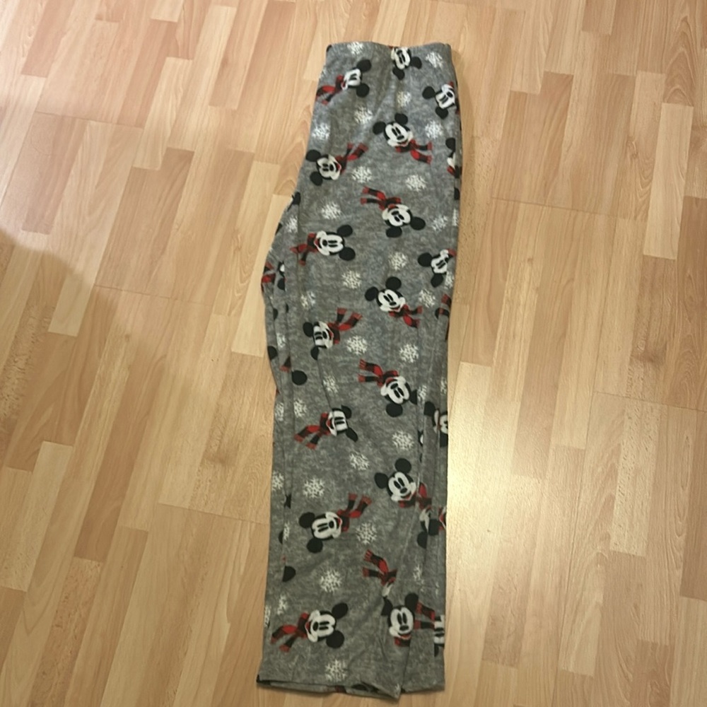 Disney Fleece Pajama bottoms. Sz L